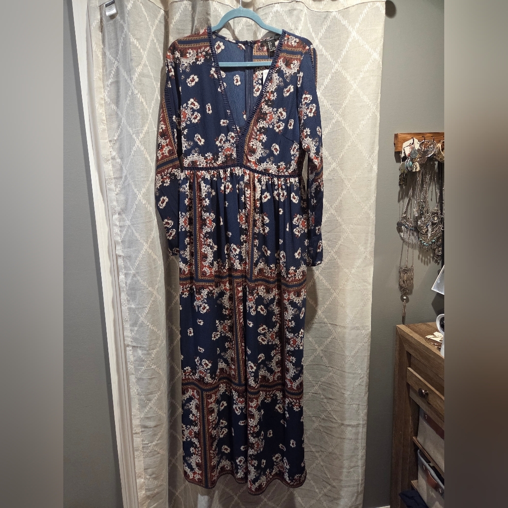 Forever 21 Dark Blue Floral Maxi Dress